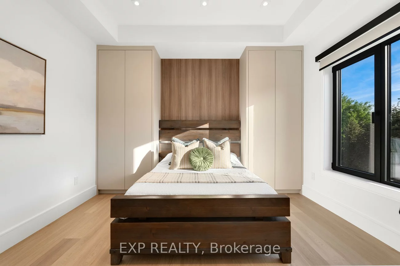 65, Edgecroft, Stonegate-Queensway, Toronto