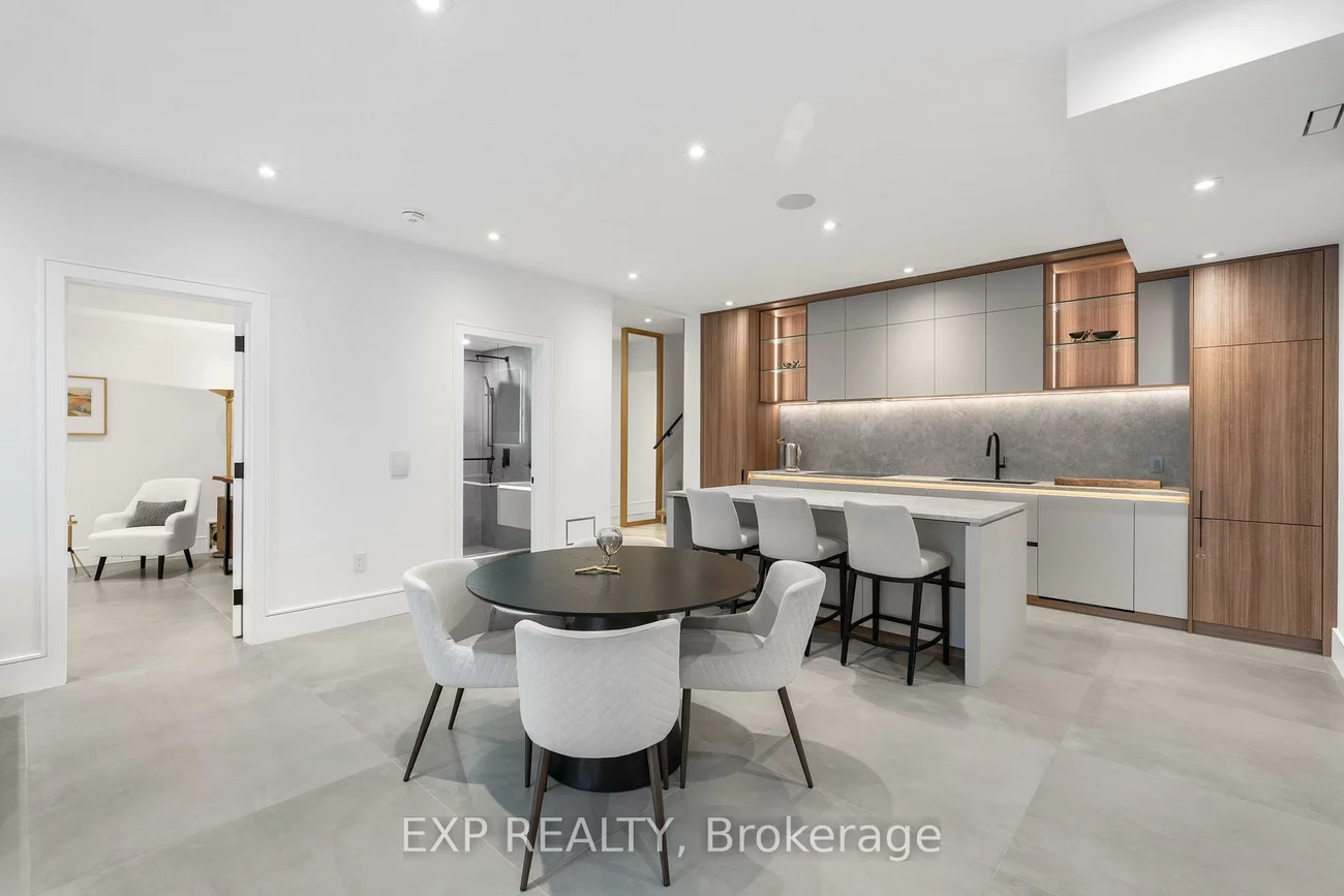 65, Edgecroft, Stonegate-Queensway, Toronto