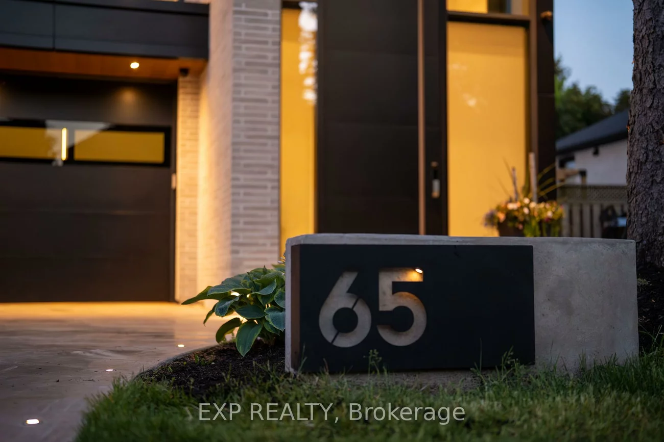 65, Edgecroft, Stonegate-Queensway, Toronto