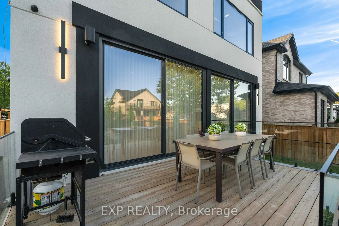 65, Edgecroft, Stonegate-Queensway, Toronto