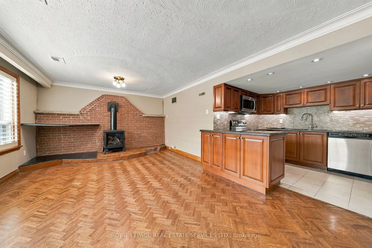 81, Letchworth, Downsview-Roding-CFB, Toronto