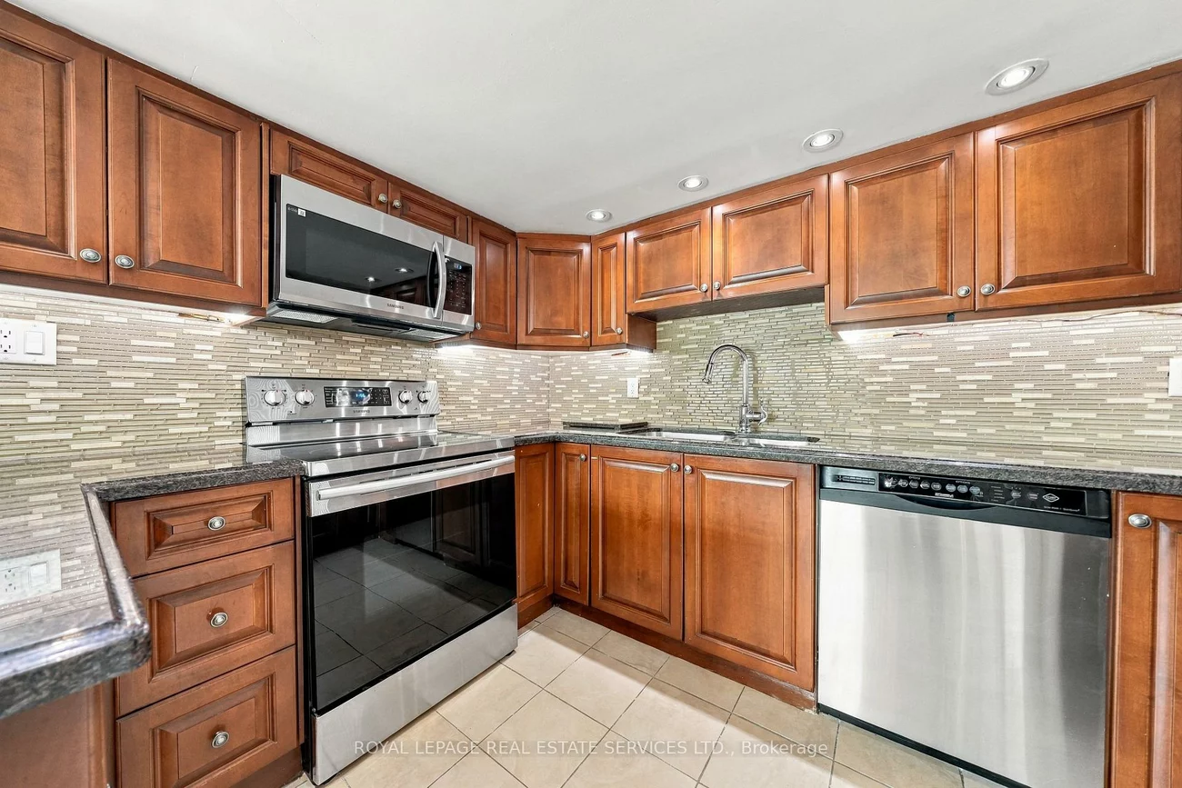 81, Letchworth, Downsview-Roding-CFB, Toronto