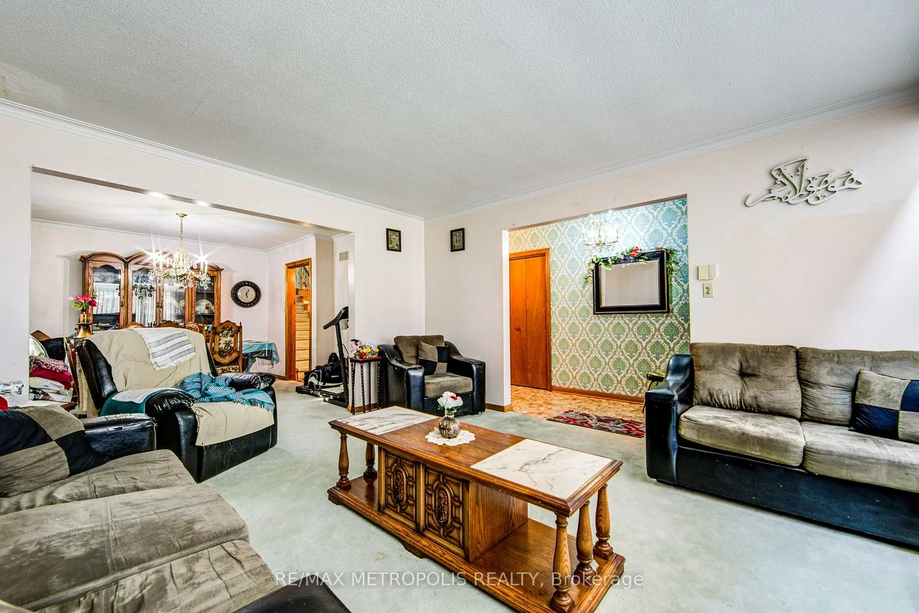 110, Stevenson, Mount Olive-Silverstone-Jamestown, Toronto