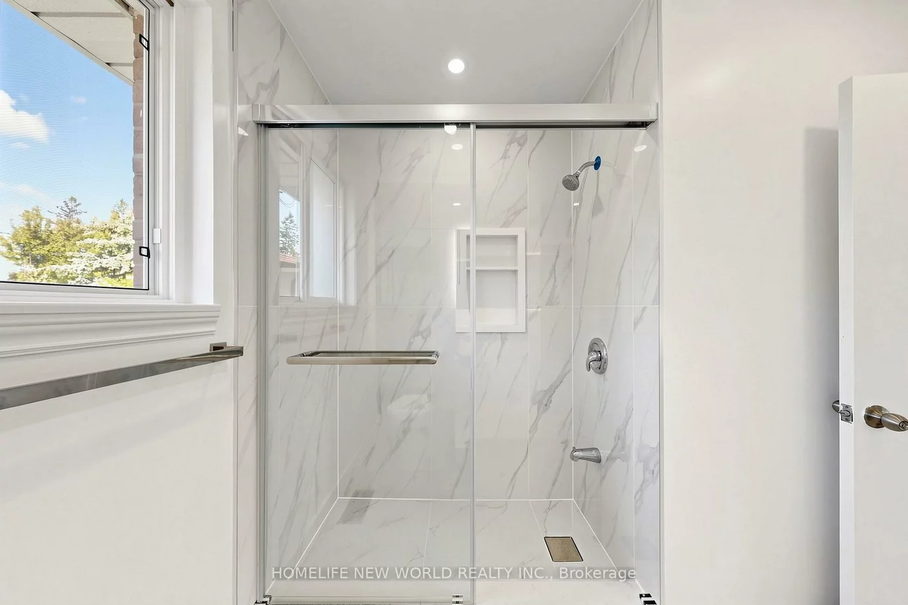 12, Greyfriar, Glenfield-Jane Heights, Toronto
