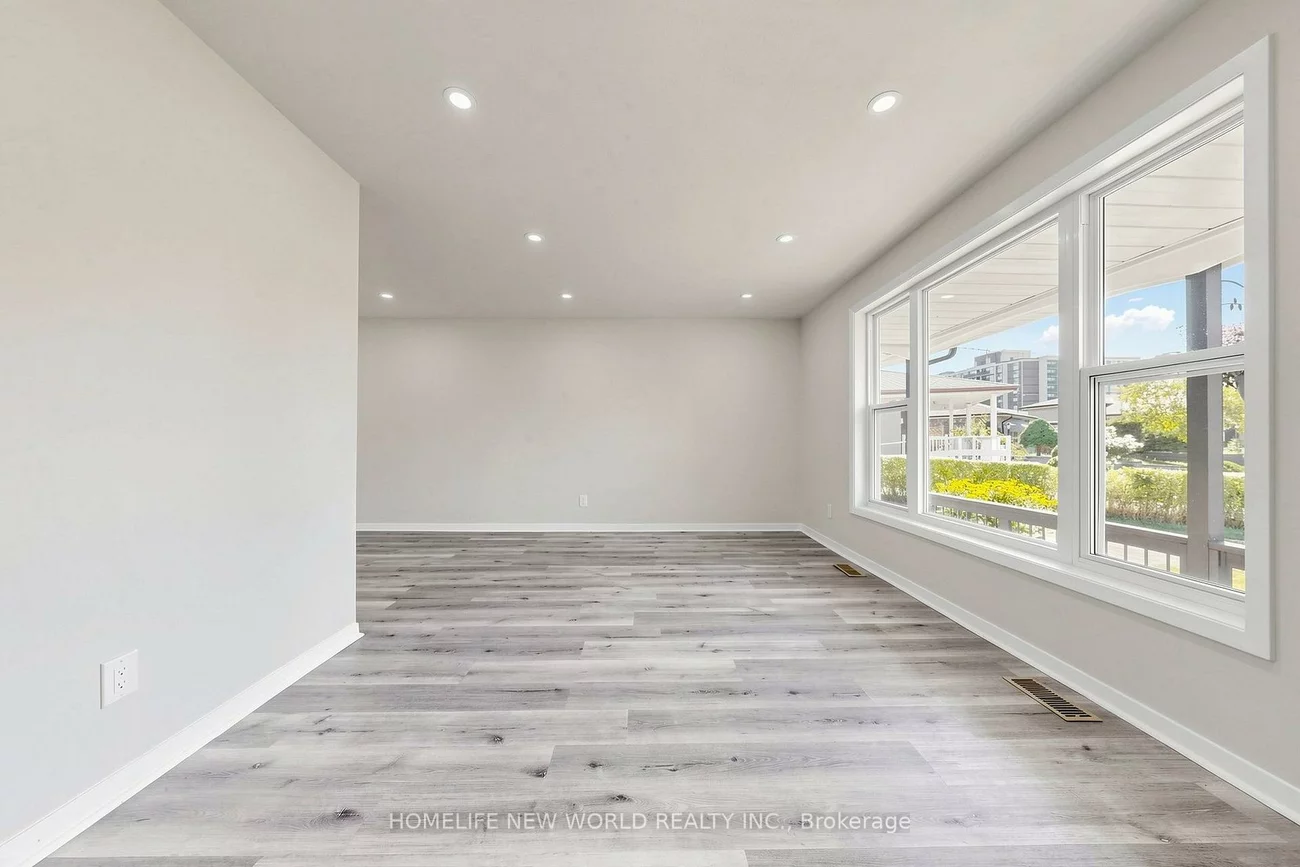 12, Greyfriar, Glenfield-Jane Heights, Toronto