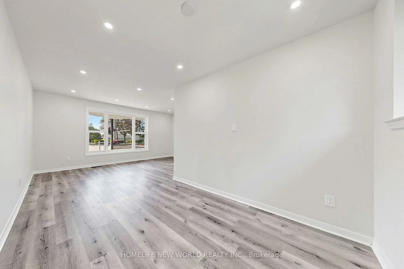 12, Greyfriar, Glenfield-Jane Heights, Toronto