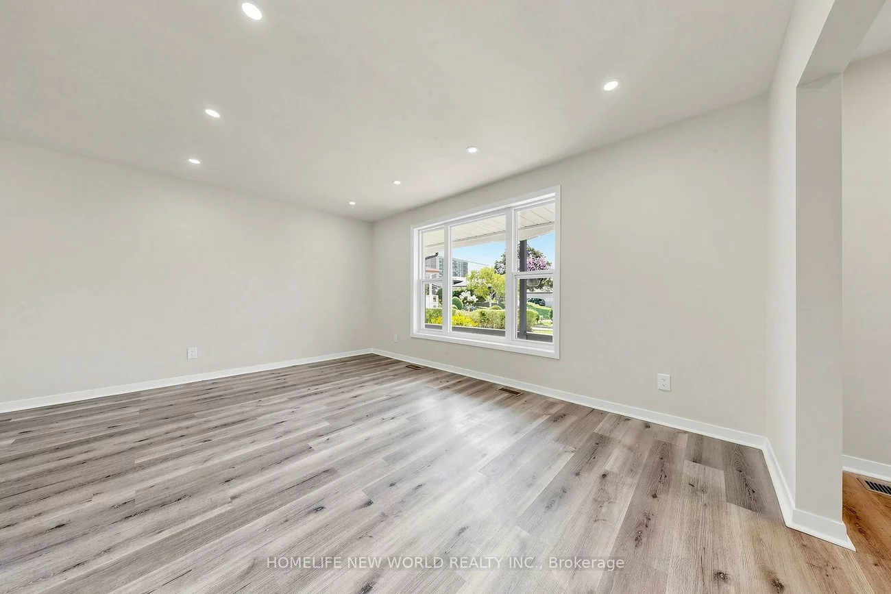 12, Greyfriar, Glenfield-Jane Heights, Toronto