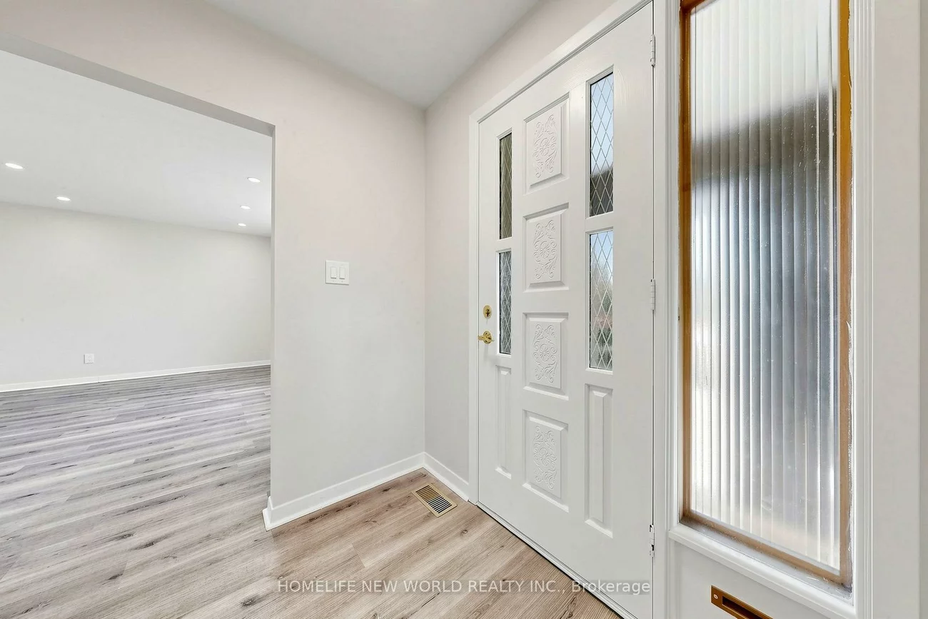 12, Greyfriar, Glenfield-Jane Heights, Toronto