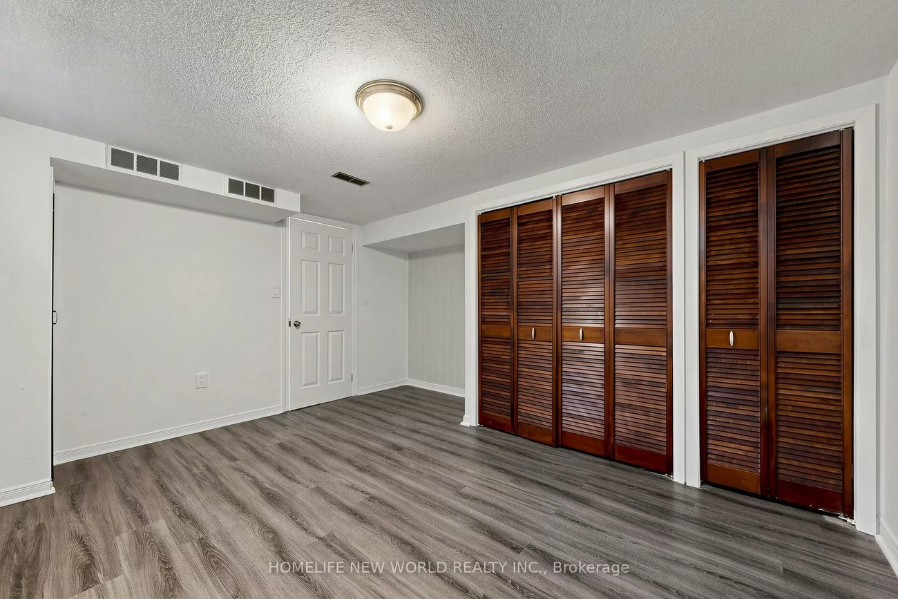 12, Greyfriar, Glenfield-Jane Heights, Toronto