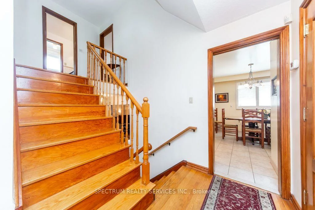 16, Burin, Eringate-Centennial-West Deane, Toronto