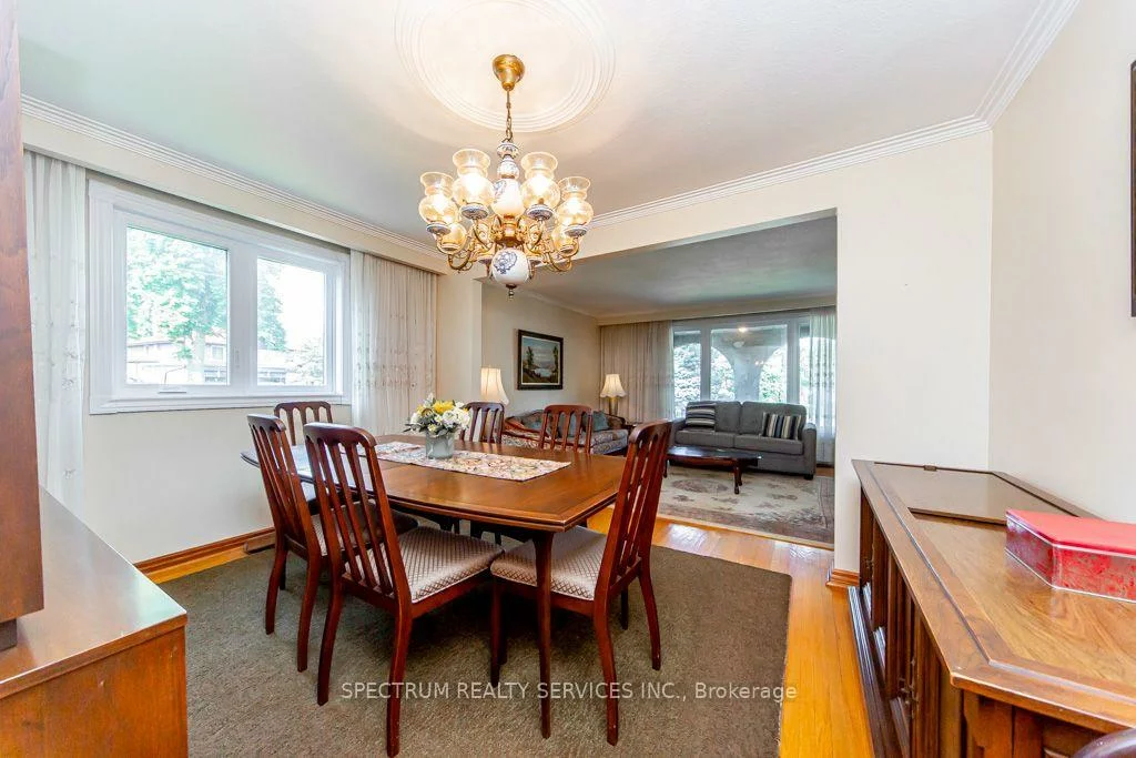 16, Burin, Eringate-Centennial-West Deane, Toronto