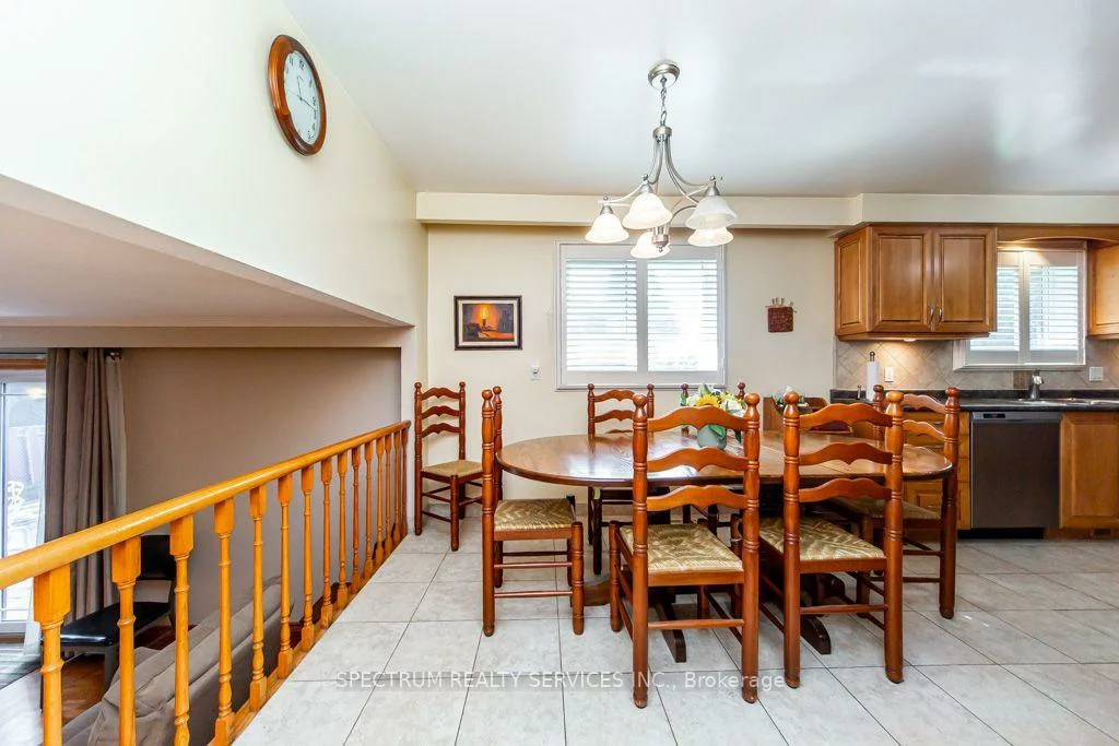 16, Burin, Eringate-Centennial-West Deane, Toronto