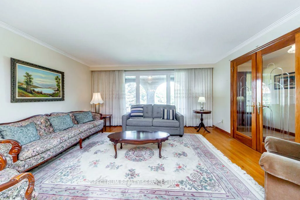 16, Burin, Eringate-Centennial-West Deane, Toronto