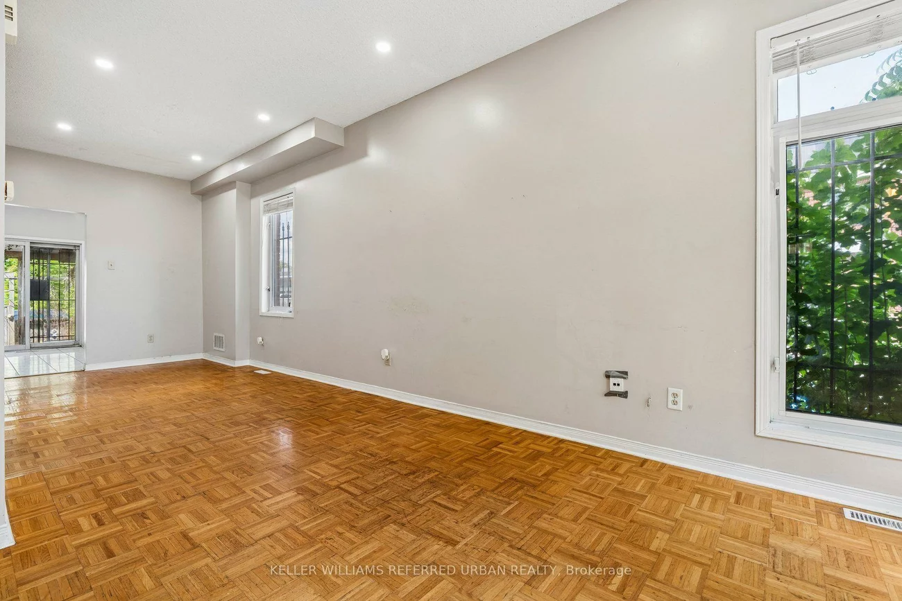 1508, Dupont, Dovercourt-Wallace Emerson-Junction, Toronto