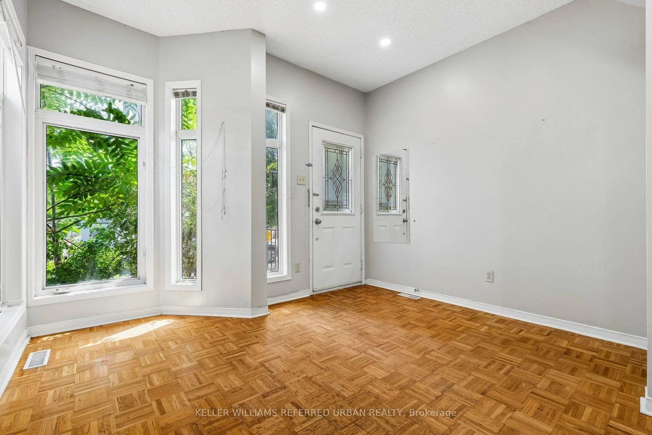 1508, Dupont, Dovercourt-Wallace Emerson-Junction, Toronto