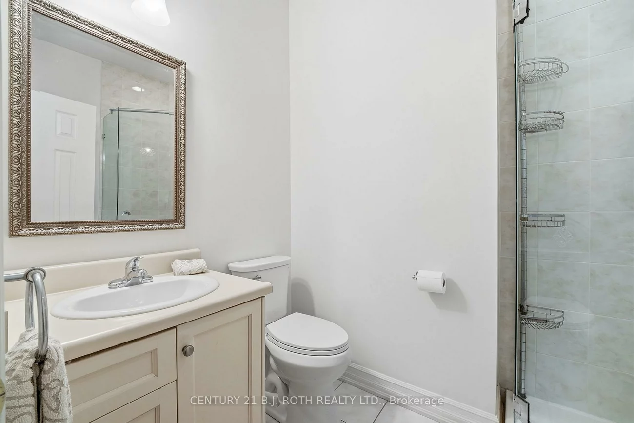 20, Creston, Yorkdale-Glen Park, Toronto