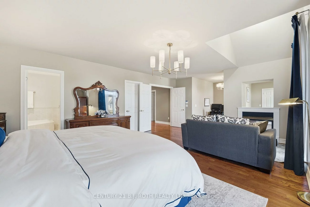 20, Creston, Yorkdale-Glen Park, Toronto