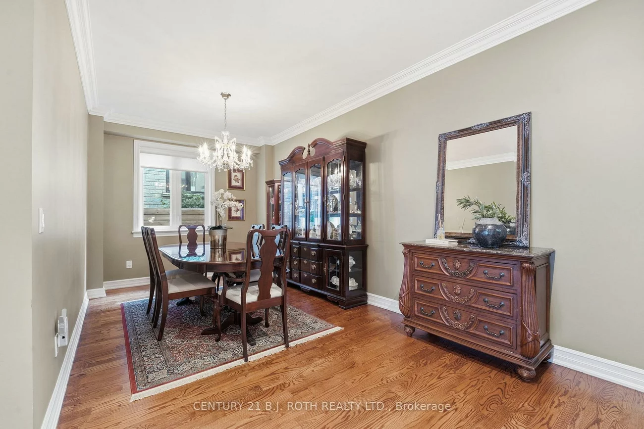 20, Creston, Yorkdale-Glen Park, Toronto