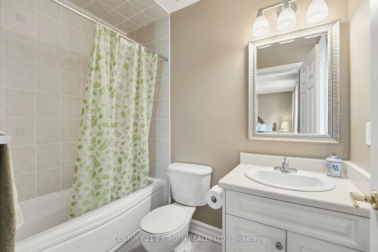 20, Creston, Yorkdale-Glen Park, Toronto