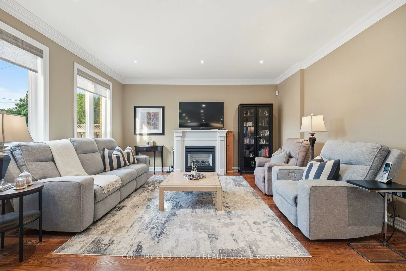 20, Creston, Yorkdale-Glen Park, Toronto