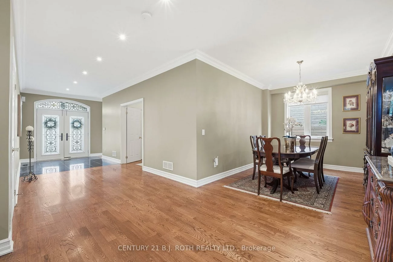 20, Creston, Yorkdale-Glen Park, Toronto