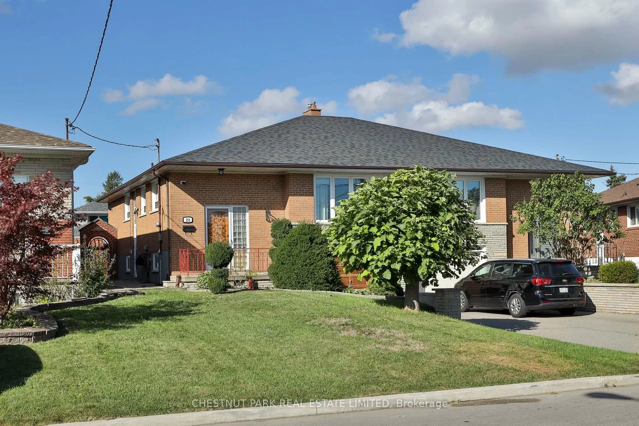 28, Charrington, Glenfield-Jane Heights, Toronto