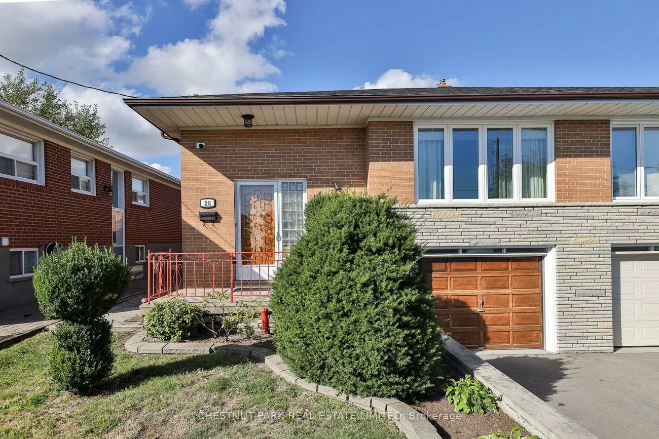 28, Charrington, Glenfield-Jane Heights, Toronto
