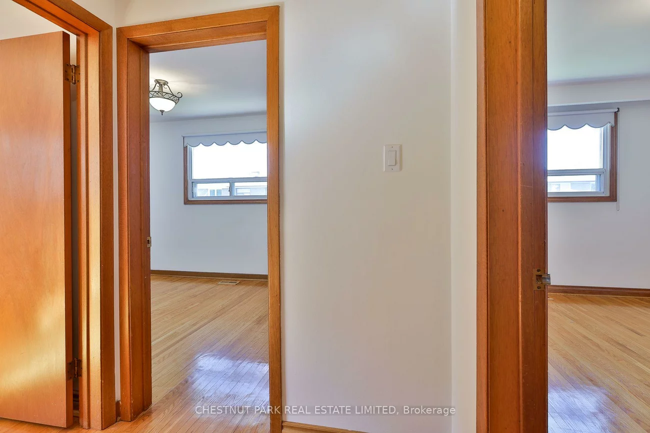 28, Charrington, Glenfield-Jane Heights, Toronto