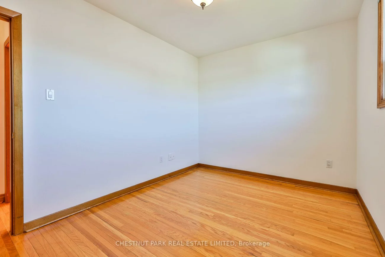 28, Charrington, Glenfield-Jane Heights, Toronto