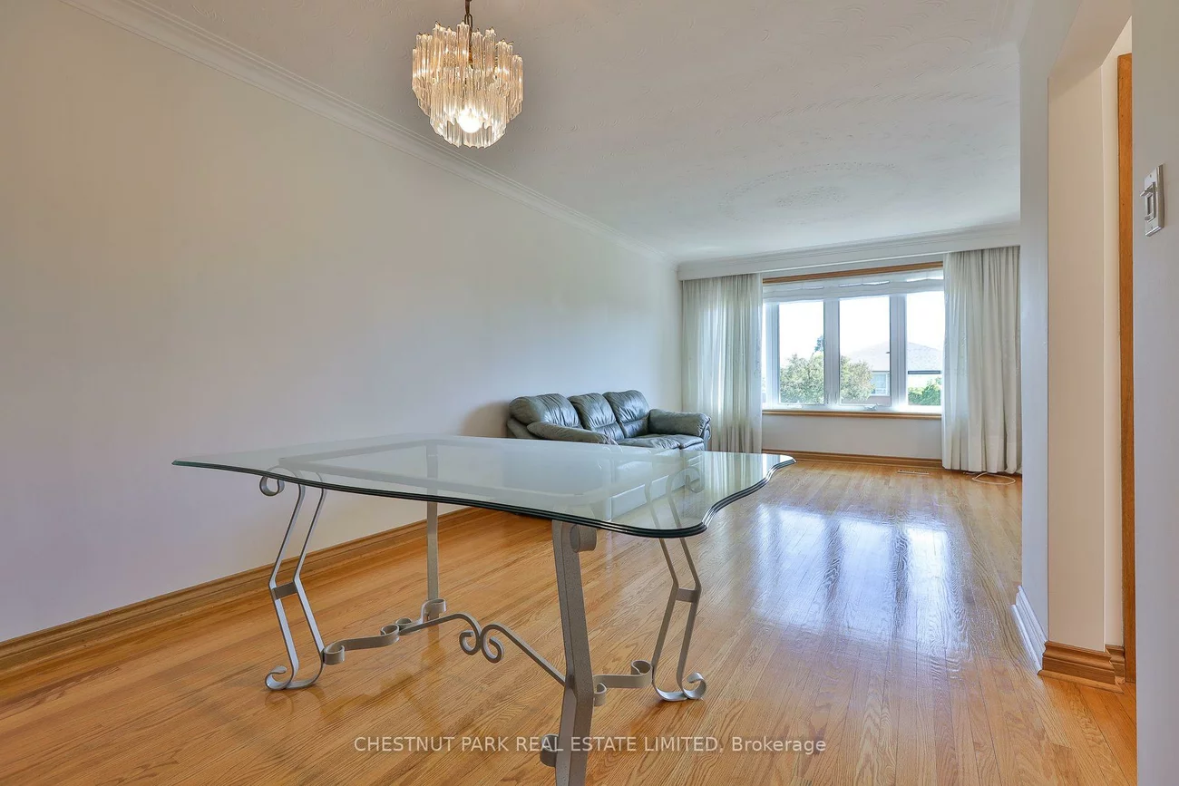 28, Charrington, Glenfield-Jane Heights, Toronto