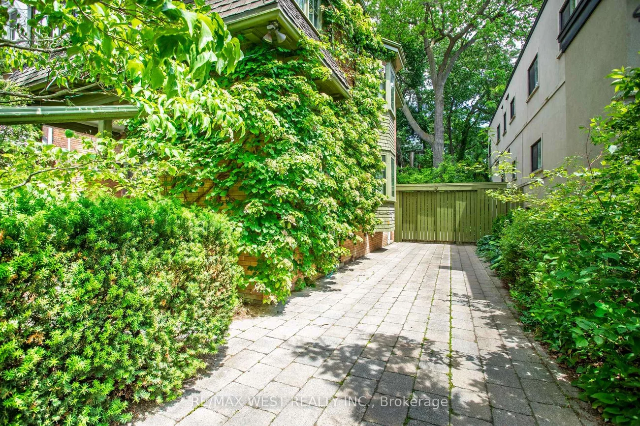 499, Parkside, High Park-Swansea, Toronto