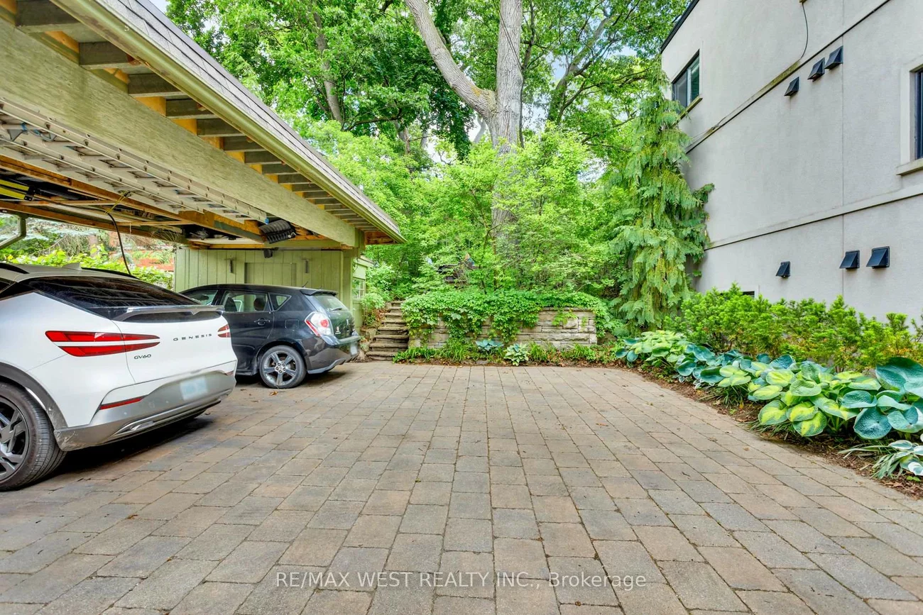 499, Parkside, High Park-Swansea, Toronto