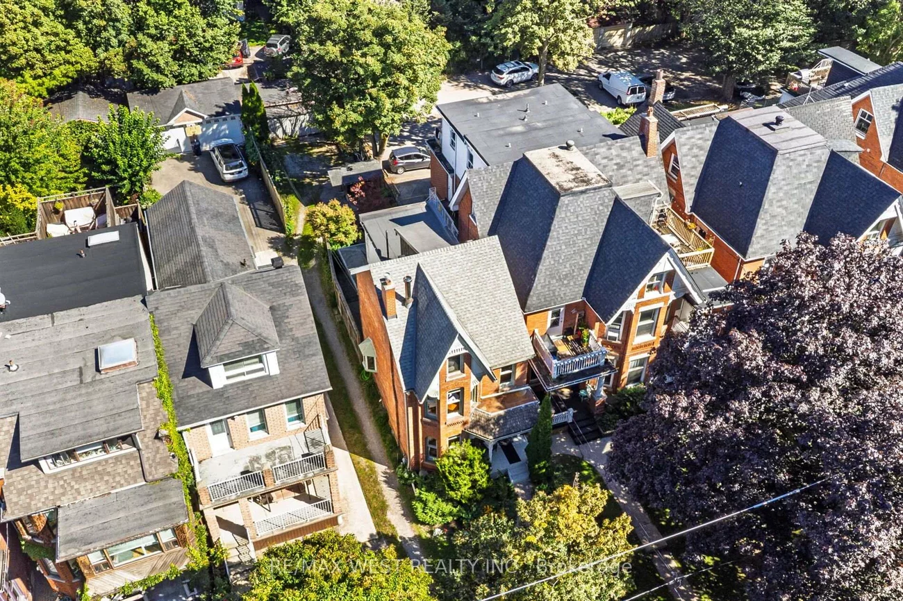 195, Dunn, South Parkdale, Toronto