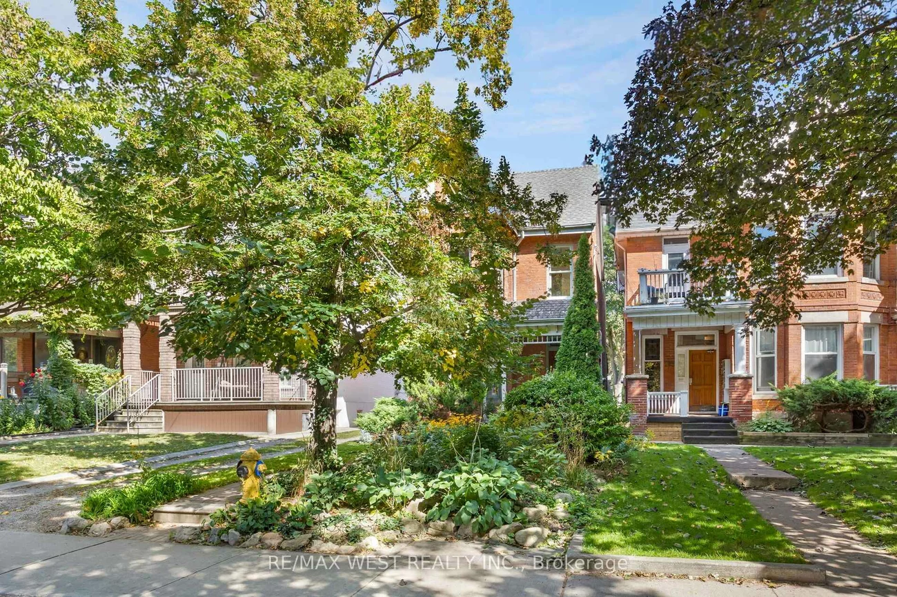 195, Dunn, South Parkdale, Toronto