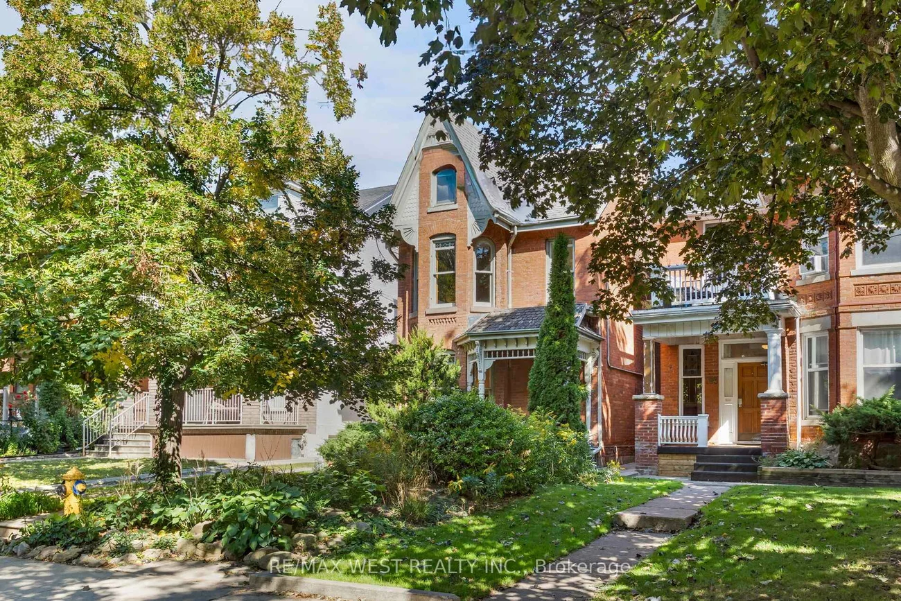 195, Dunn, South Parkdale, Toronto