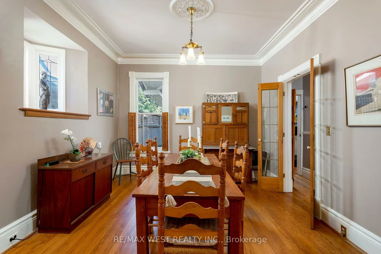 195, Dunn, South Parkdale, Toronto
