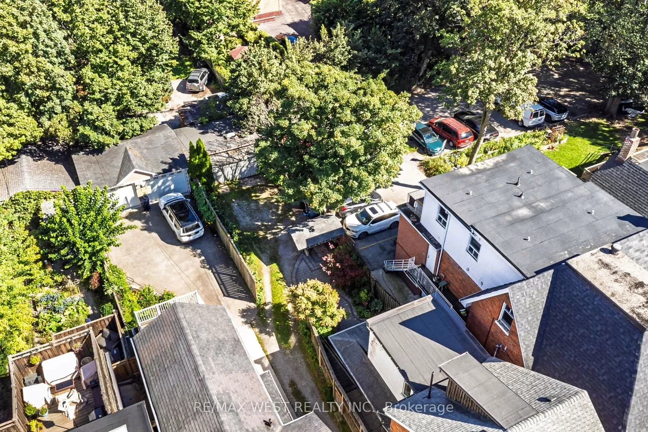 195, Dunn, South Parkdale, Toronto