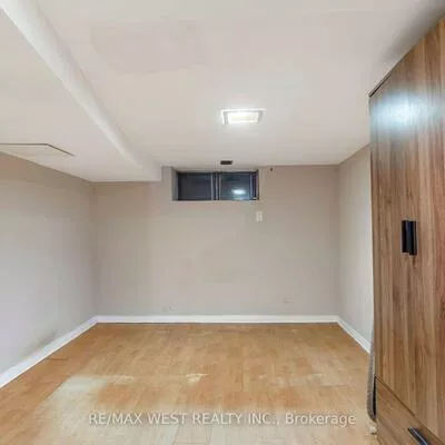 195, Dunn, South Parkdale, Toronto