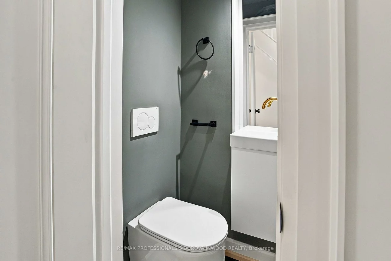 227, Windermere, High Park-Swansea, Toronto