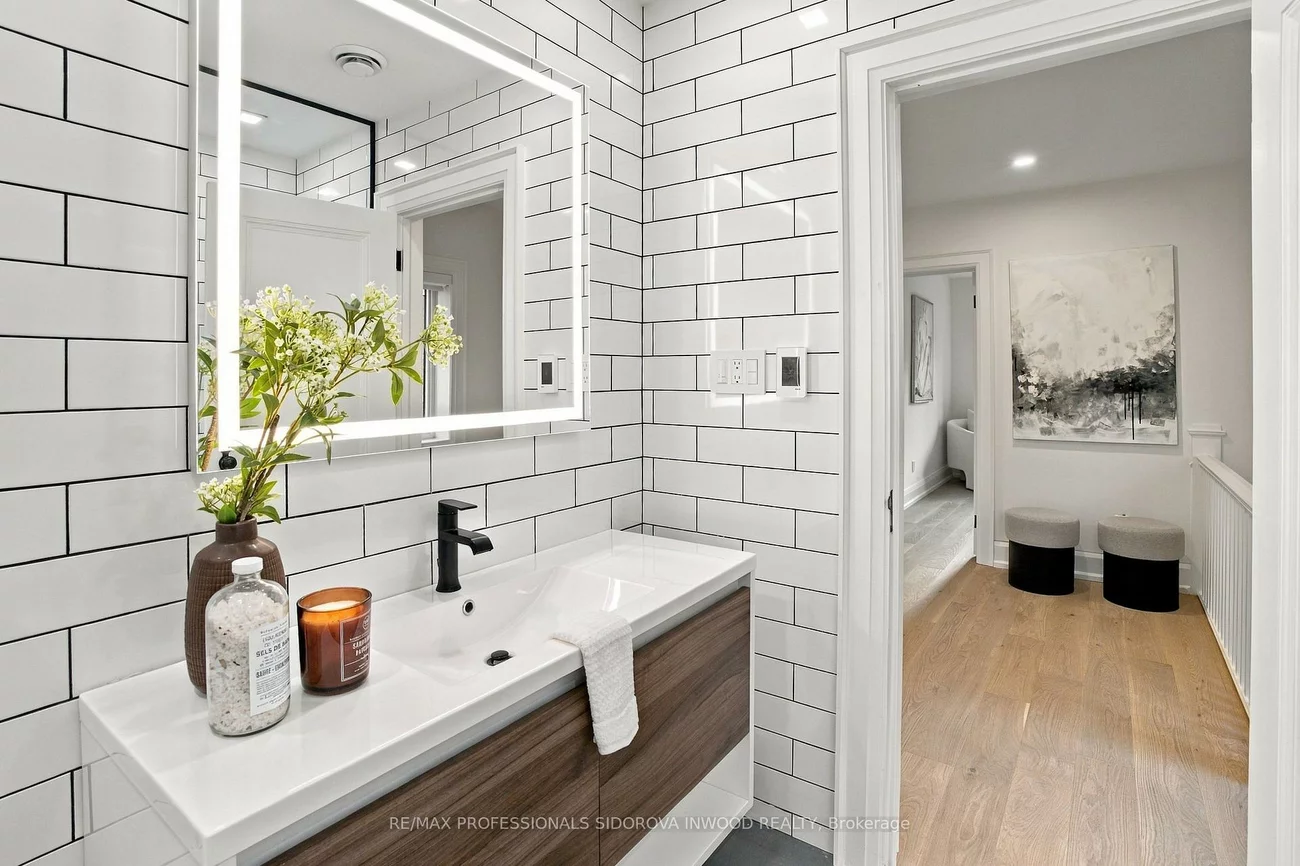 227, Windermere, High Park-Swansea, Toronto