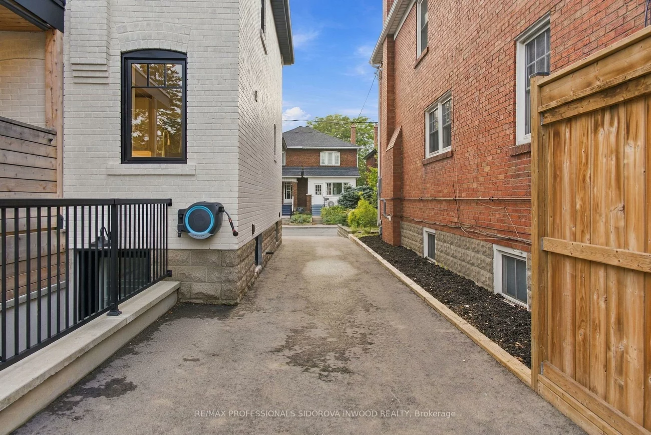 227, Windermere, High Park-Swansea, Toronto