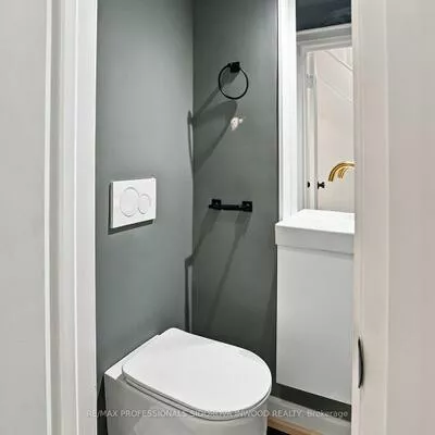 227, Windermere, High Park-Swansea, Toronto