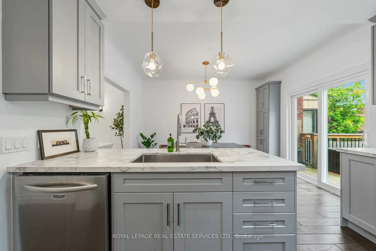 494, Durie, Runnymede-Bloor West Village, Toronto