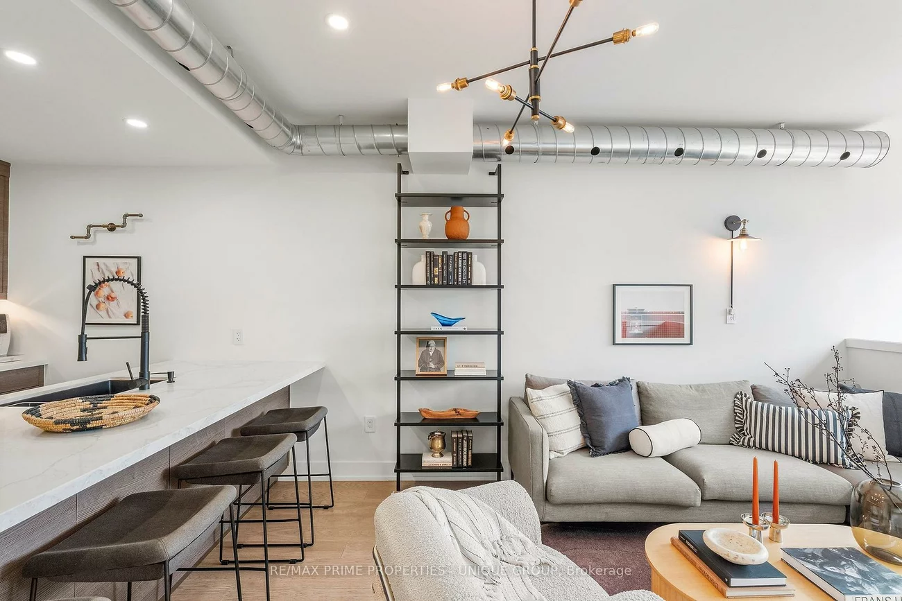 311, Gilmour, Junction Area, Toronto