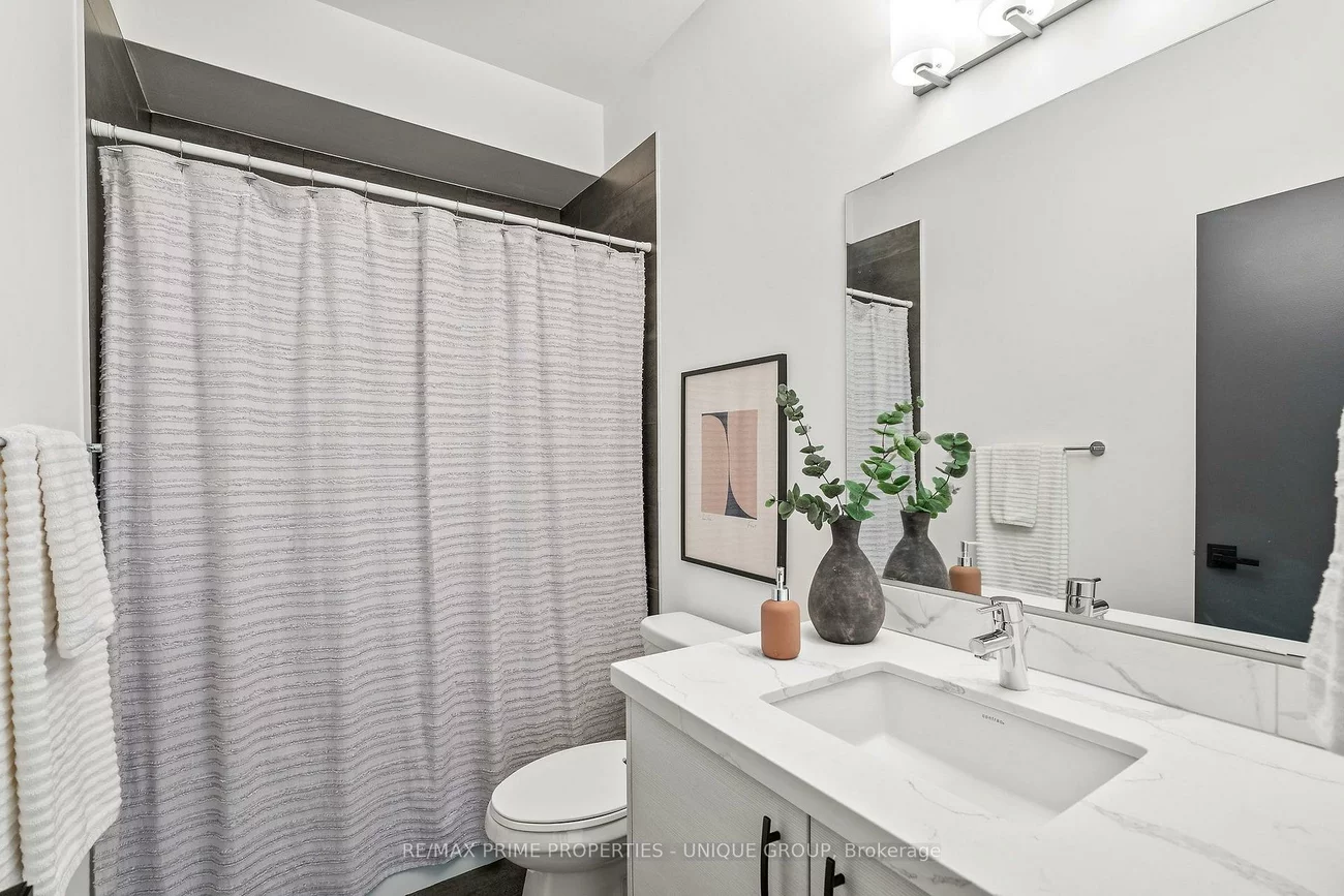 311, Gilmour, Junction Area, Toronto