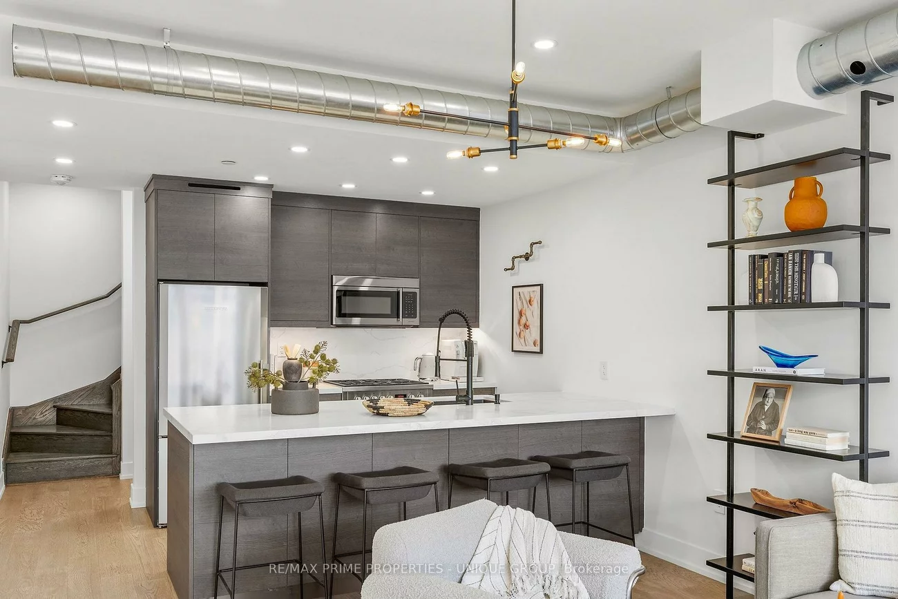 311, Gilmour, Junction Area, Toronto