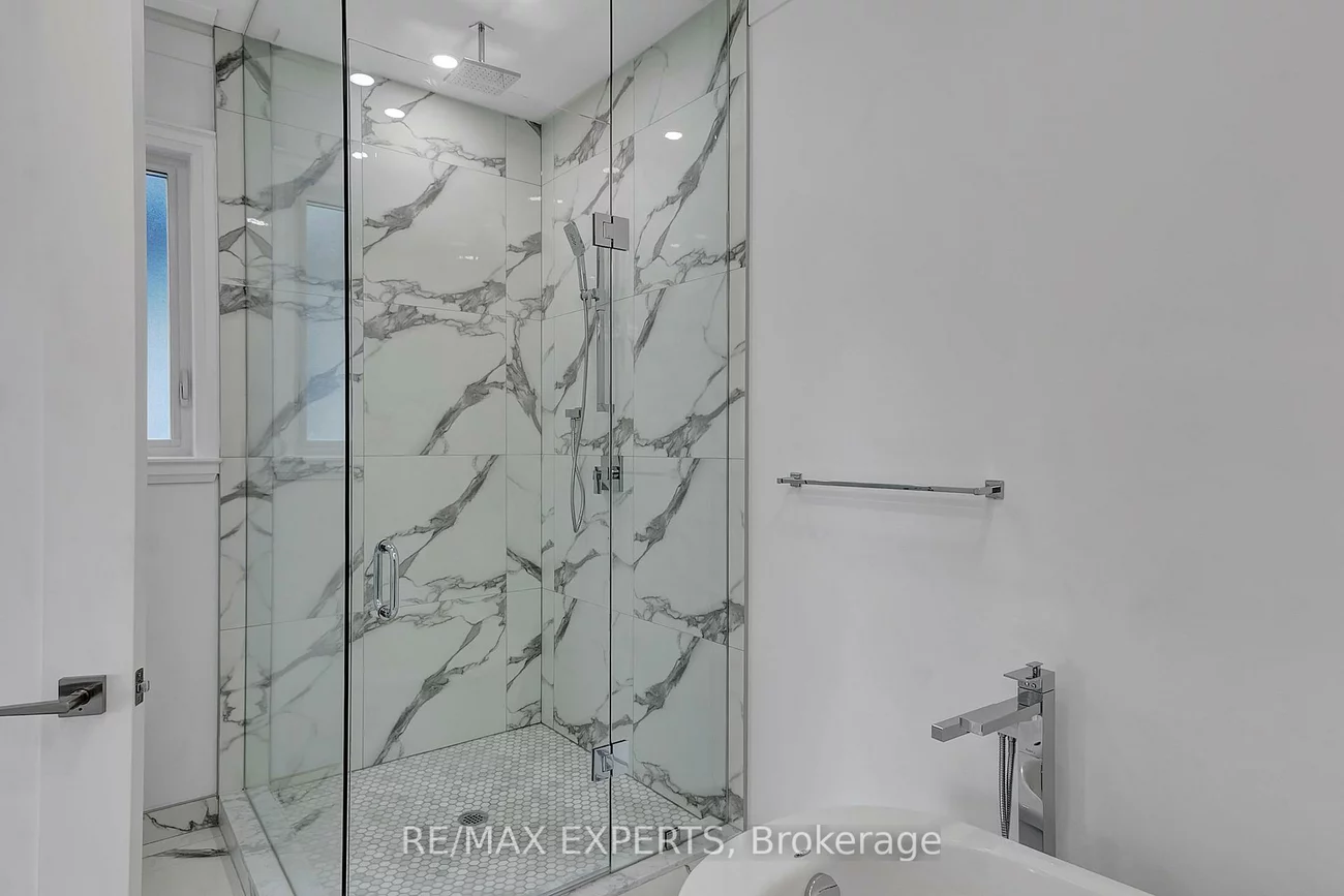 11, St Gaspar, Humber Summit, Toronto