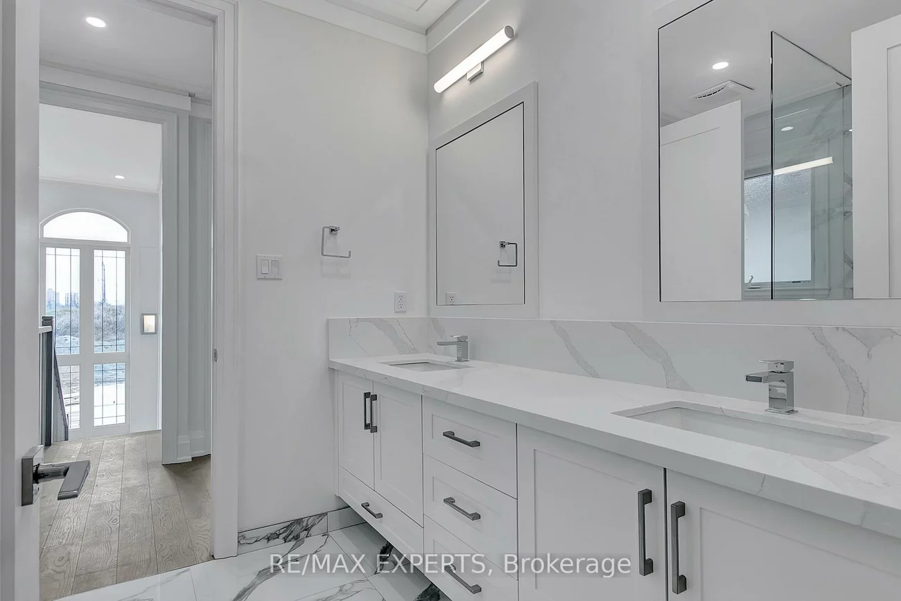 11, St Gaspar, Humber Summit, Toronto