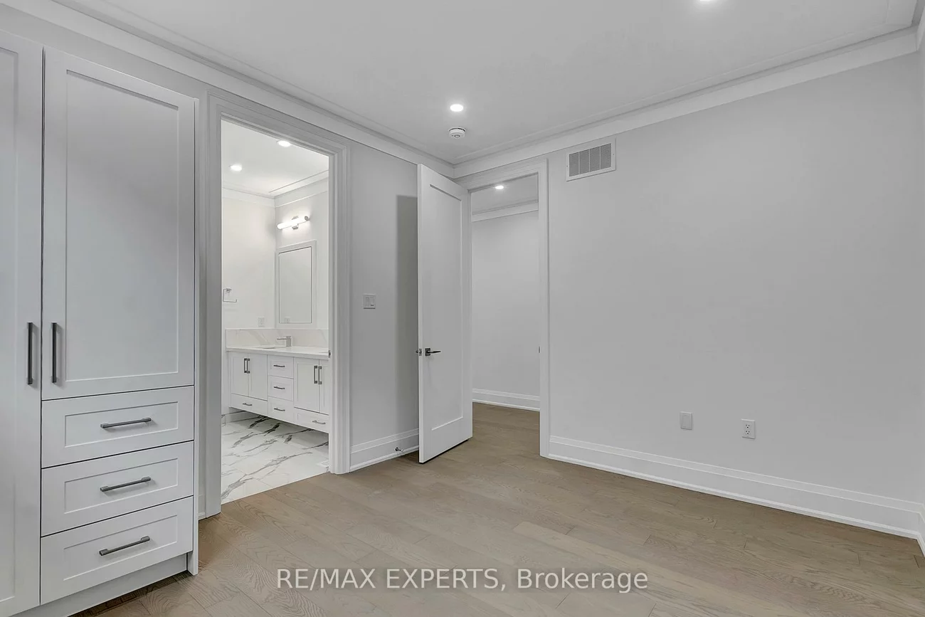 11, St Gaspar, Humber Summit, Toronto