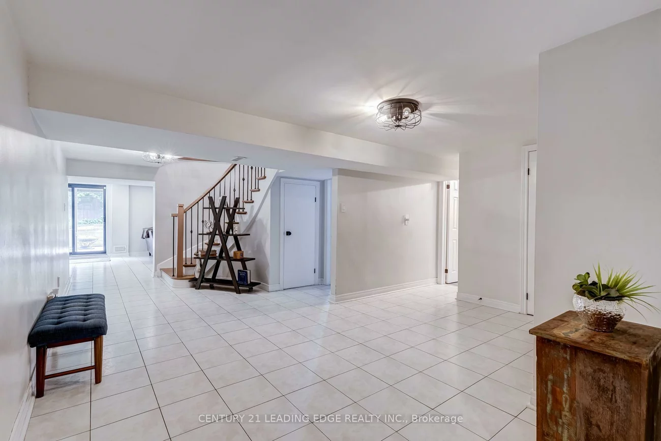 5, Mountbatten, Humber Heights, Toronto